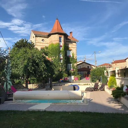 Belle Maison De Famille Villa Usson-en-Forez Exterior photo